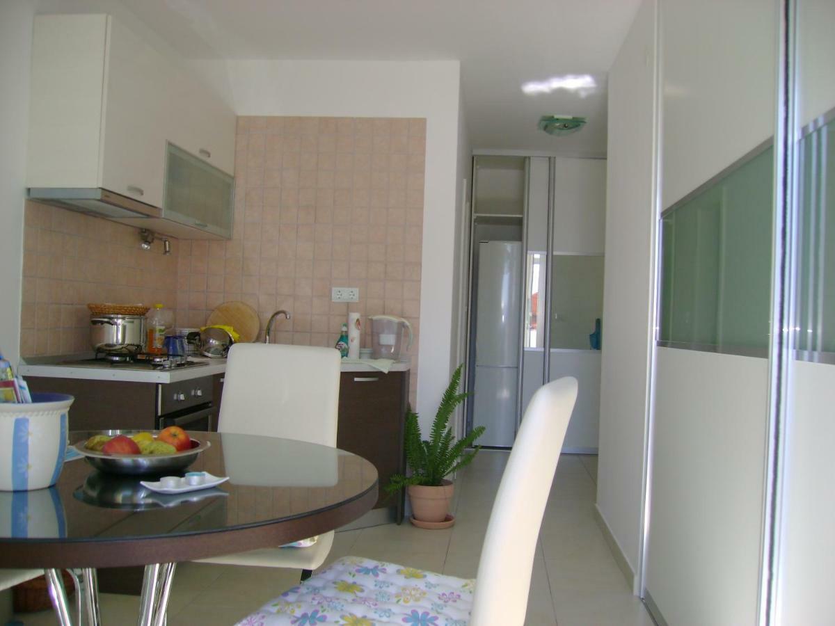 Apartment Small Pearl สปลิท ภายนอก รูปภาพ